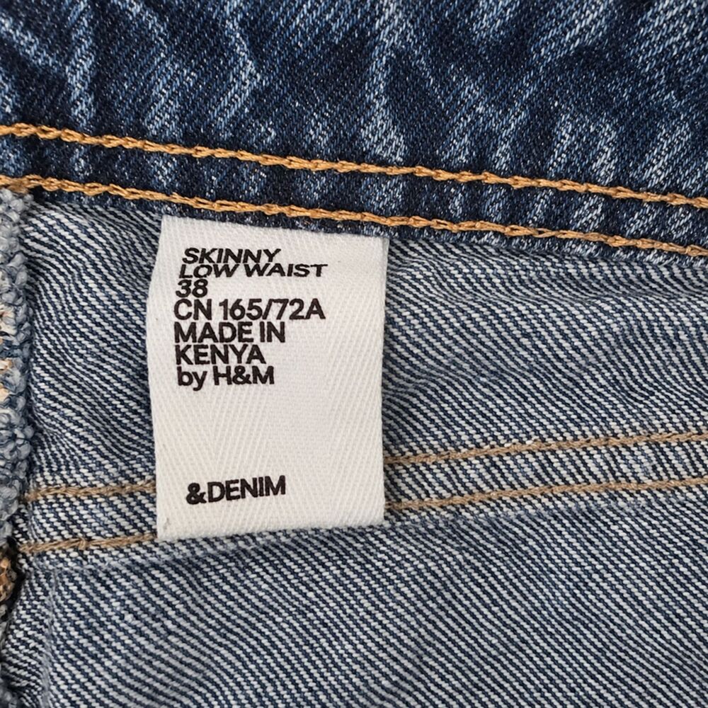 Low Rise Cuffed Denim Shorts - Picture 4 of 4